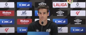 Iñigo Pérez en la rueda de prensa previa al Espanyol - Rayo