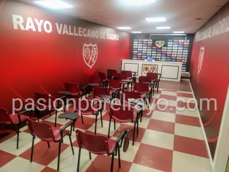 Sala de prensa del estadio de Vallecas