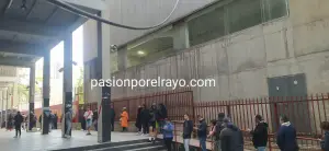 Colas en el estadio de Vallecas
