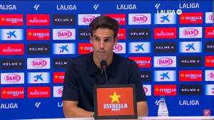 Íñigo Pérez, en la rueda de prensa del Espanyol - Rayo Vallecano