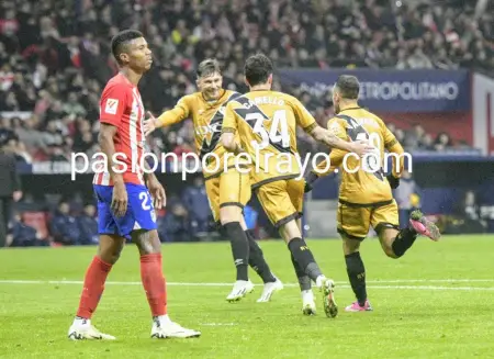 Celebración del gol del Rayo Vallecano contra el Atlético