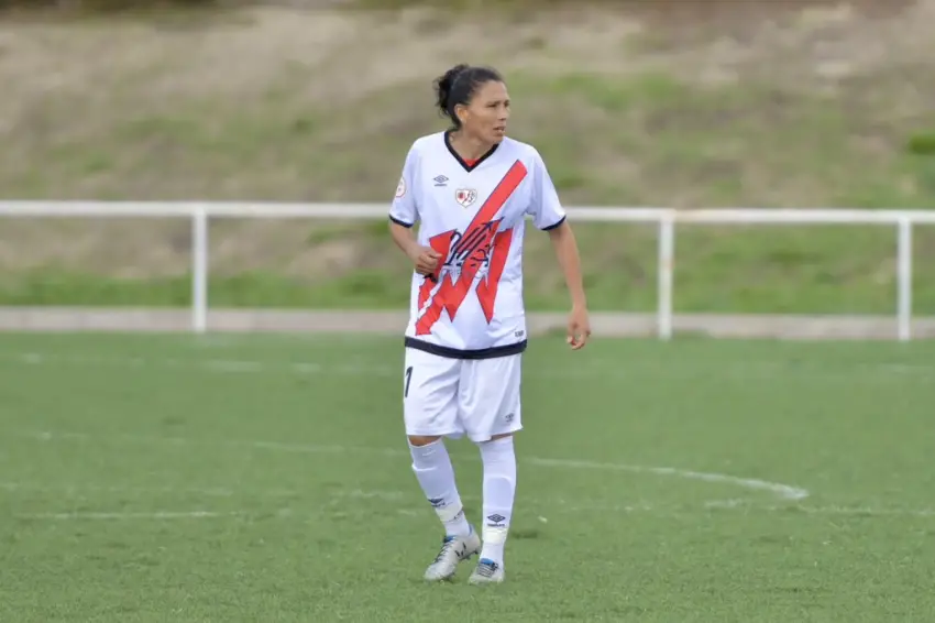 Imagen de Mariela Coronel con el Rayo Femenino