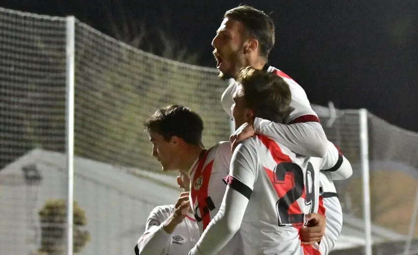 El Rayo B celebró su gol contra el Villaverde