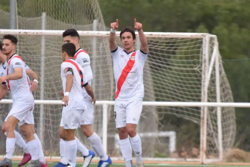 El Rayo B logra su primera victoria fuera de casa en Villanueva del Pardillo (1-3)