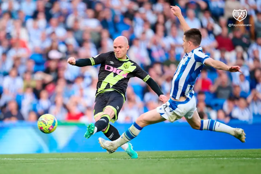 Isi, en el Real Sociedad -  Rayo Vallecano