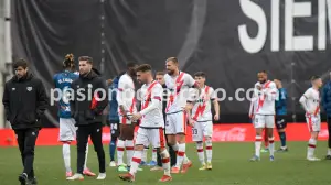 La derrota de la Real ante el Villarreal permite al Rayo soñar con Champions