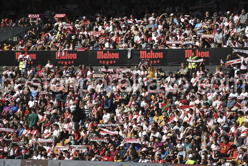 Imagen de la grada de Vallecas durante el Rayo Vallecano - Leganés