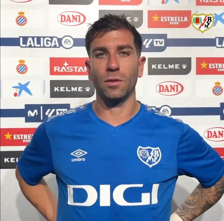 Adrián Embarba, en la zona mixta del Espanyol 2-1 Rayo Vallecano