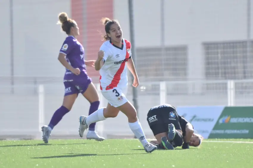 El Femenino pierde en el descuento