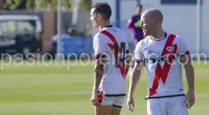 Salvi e Isi en una acción del partido en Leganés, ayer jugaron junto a Alvaro durante diez minutos