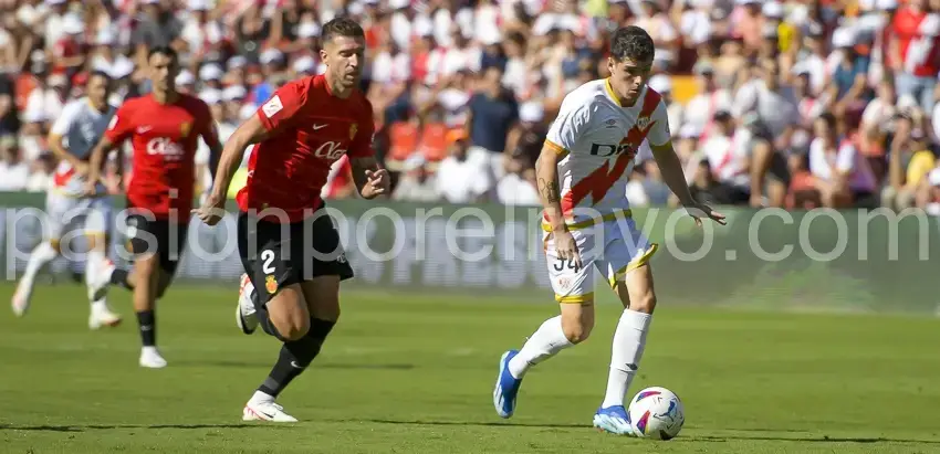 Sergio Camello, jugador del Rayo Vallecano, contra el Mallorca