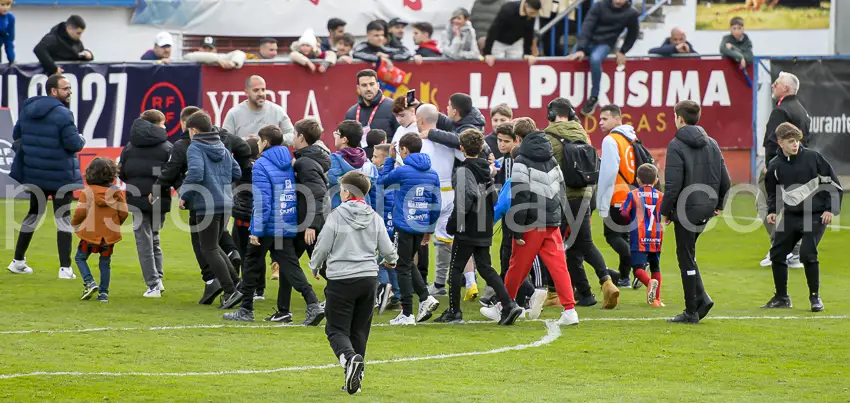Isi Palazón a la salida del terreno de juego tras el Yeclano 0-2 Rayo Vallecano de Copa
