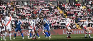 La afición de Vallecas volvió a jugar su partido