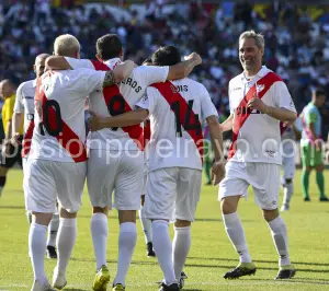 Armenteros celebrando el primer gol de la tarde