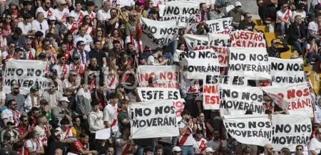 Protesta de la afición del Rayo sobre el estadio