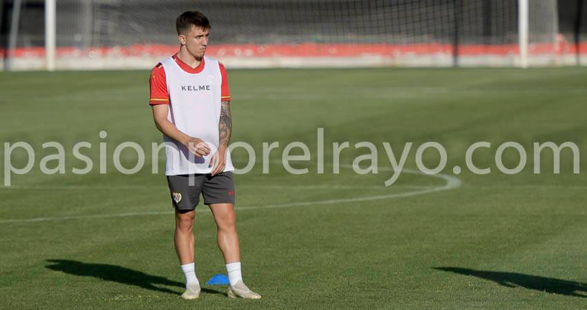 Joni Montiel jugará cedido en el Oviedo