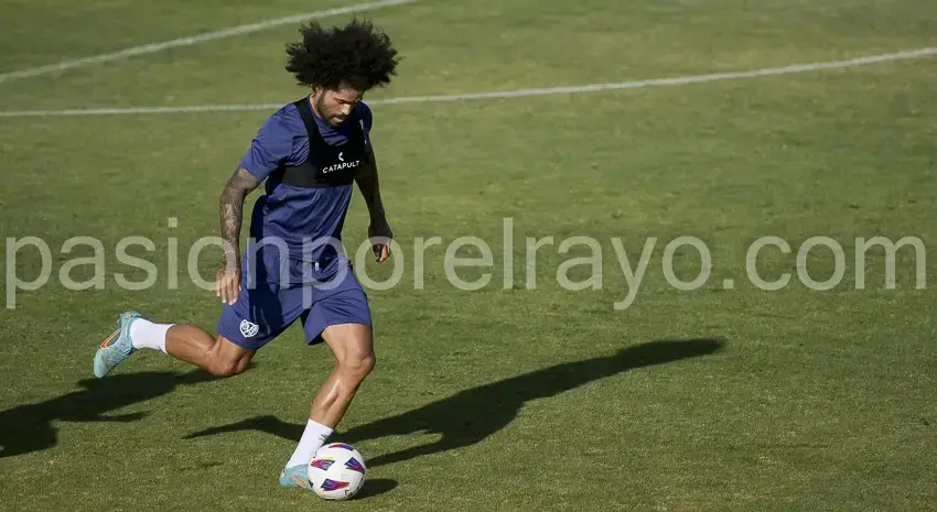 Aridane, en un entrenamiento del Rayo Vallecano