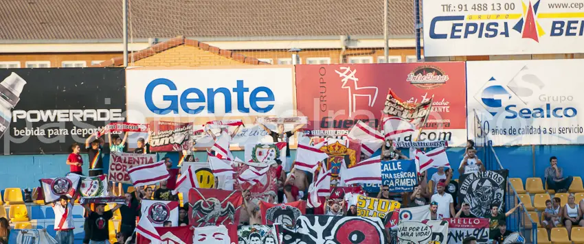 Imagen de la afición del Rayo en el Trofeo Puchero de Alcorcón en la temporada 16-17