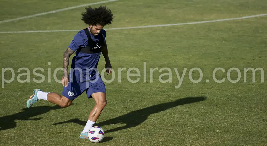 Aridane durante uno de sus primeros entrenamientos con el Rayo Vallecano