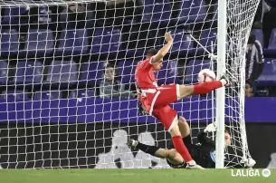 De Frutos celebrando el segundo gol del Rayo ante el Valladolid