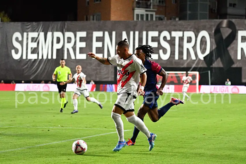 Pacha Espino, contra el F.C. Barcelona esta temporada