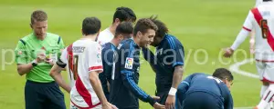 Hernández Hernández en uno de los partidos dirigidos en el Estadio de Vallecas ante el R. Madrid