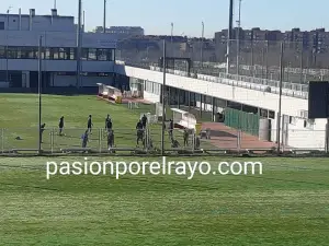 Andoni Iraola y el resto de afectados en el primer brote ya entrenan con normalidad