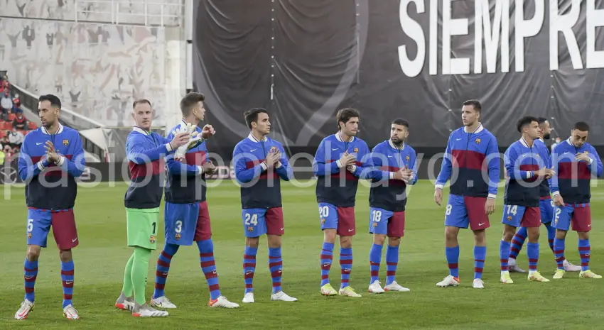 Formación del Barcelona en su última visita a Vallecas