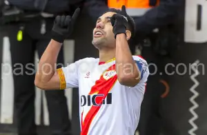 Radamel Falcao celebrando el gol ante el Yeclano Deportivo