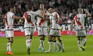 Los jugadores del Rayo celebrando uno de los goles de esta temporada