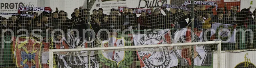 Aficionados del Rayo Vallecano en un partido de Copa del Rey