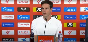 Iñigo Pérez en la sala de prensa del Sánchez Pizjuán.