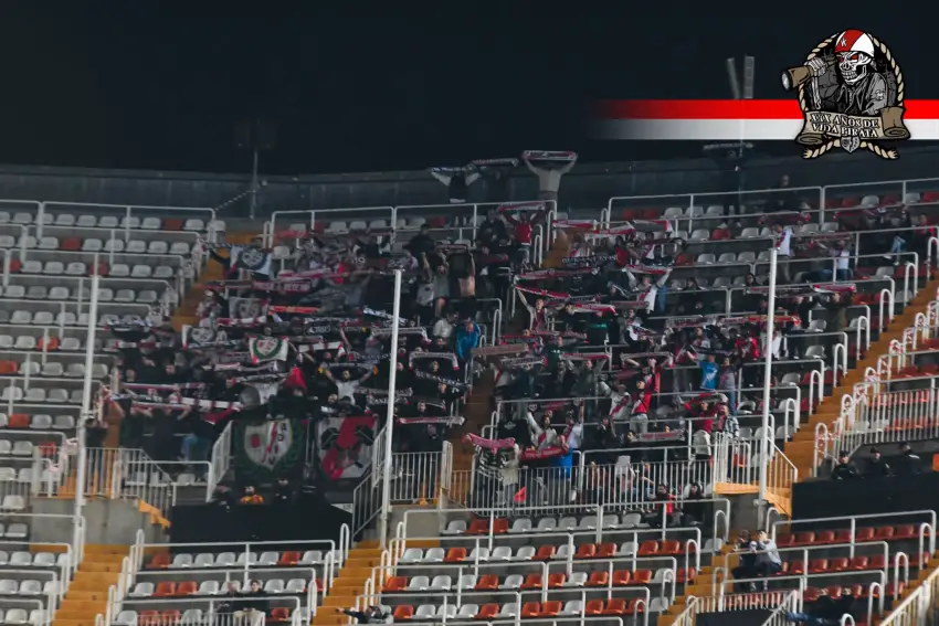 Afición del Rayo Vallecano en Mestalla