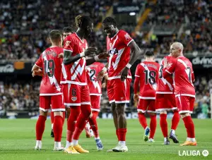 Ciss, celebrando el Valencia 0-1 Rayo Vallecano con Nteka