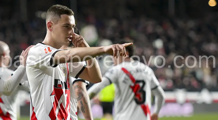 Jorge de Frutos, celebrando el gol en el Rayo - Celta