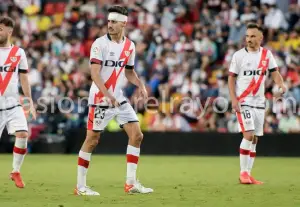 Óscar Valentín cumplió 200 partidos con la camiseta del Rayo Vallecano