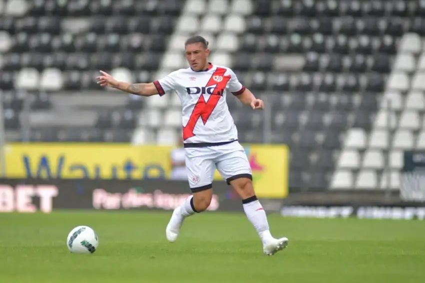 Pacha Espino, jugador del Rayo Vallecano