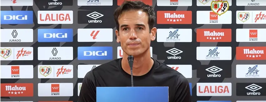 Iñigo Pérez en la rueda de prensa previa al Rayo - At. Madrid