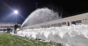 El Rayo calcula que resta un 20% de nieve por retirar y confía en poder disputar el partido