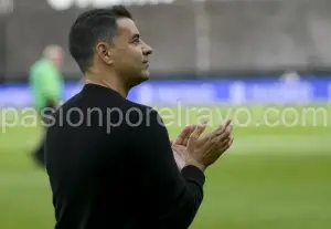 Míchel, en su regreso a Vallecas como entrenador del Girona