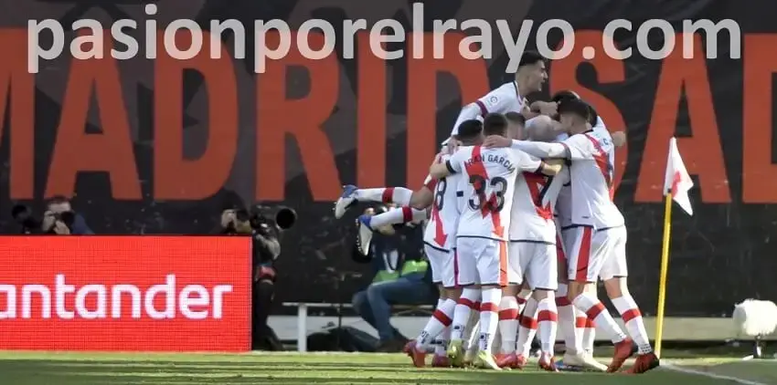 Celebración de un gol del Rayo Vallecano en el Estadio de Vallecas