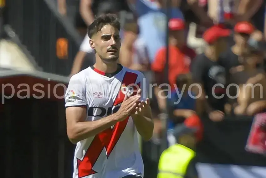 Óscar Valentín, el capitán del centenario del Rayo Vallecano