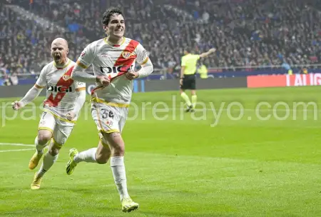 Camello, celebrando un gol