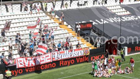 El club, &quot;decepcionado por la asistencia&quot; al Rayo Vallecano Femenino - EDF Logroño