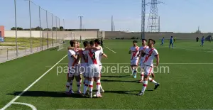 El Rayo B celebra su gol en Fuenlabrada
