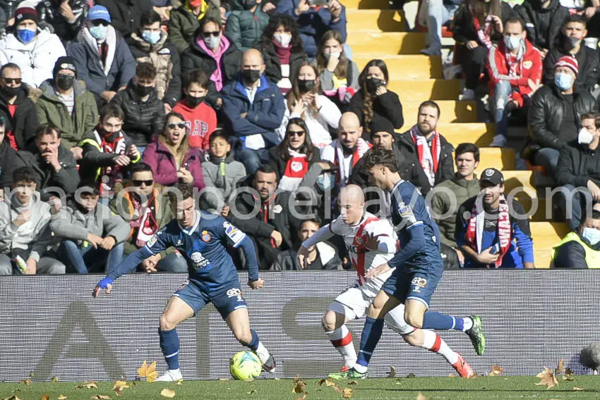 Imagen del Rayo Vallecano - Espanyol del partido de ida esta temporada 21/22