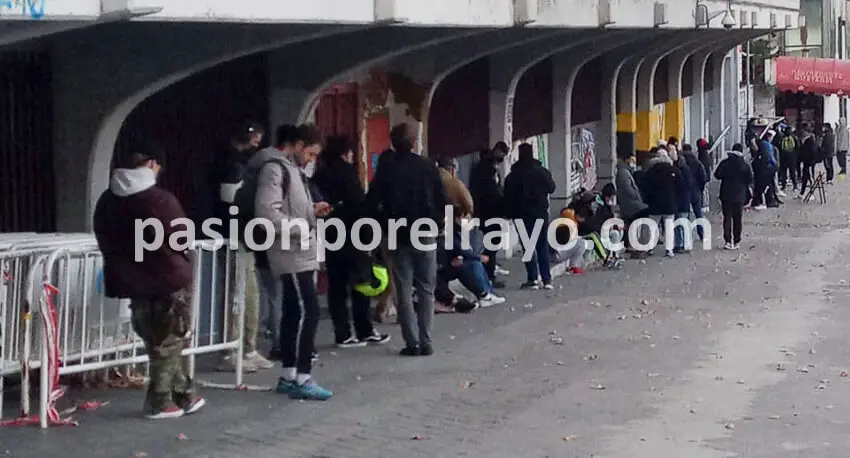 La locura por la copa se instala en Vallecas