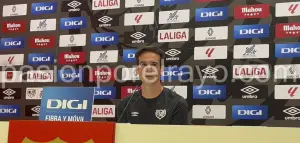 Iñigo Pérez en la previa del Getafe - Rayo.