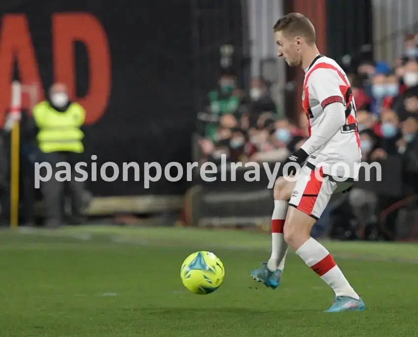 Iván Balliu, uno de los capitanes del Rayo centenario