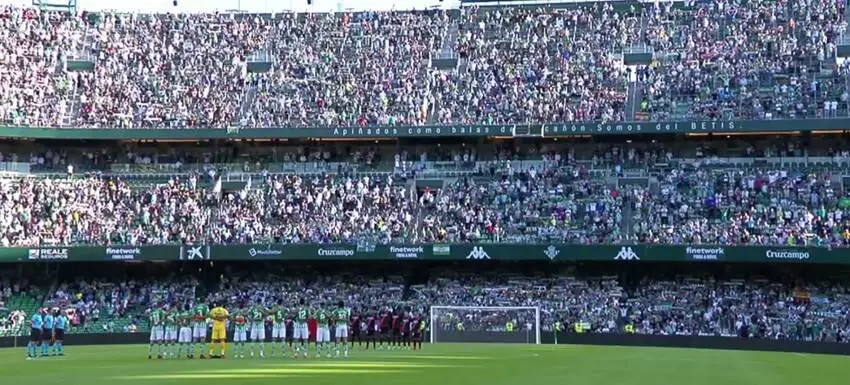 Betis 3 - Rayo Vallecano 2: Alex Moreno, héroe, villano y salvador del Betis ante el Rayo